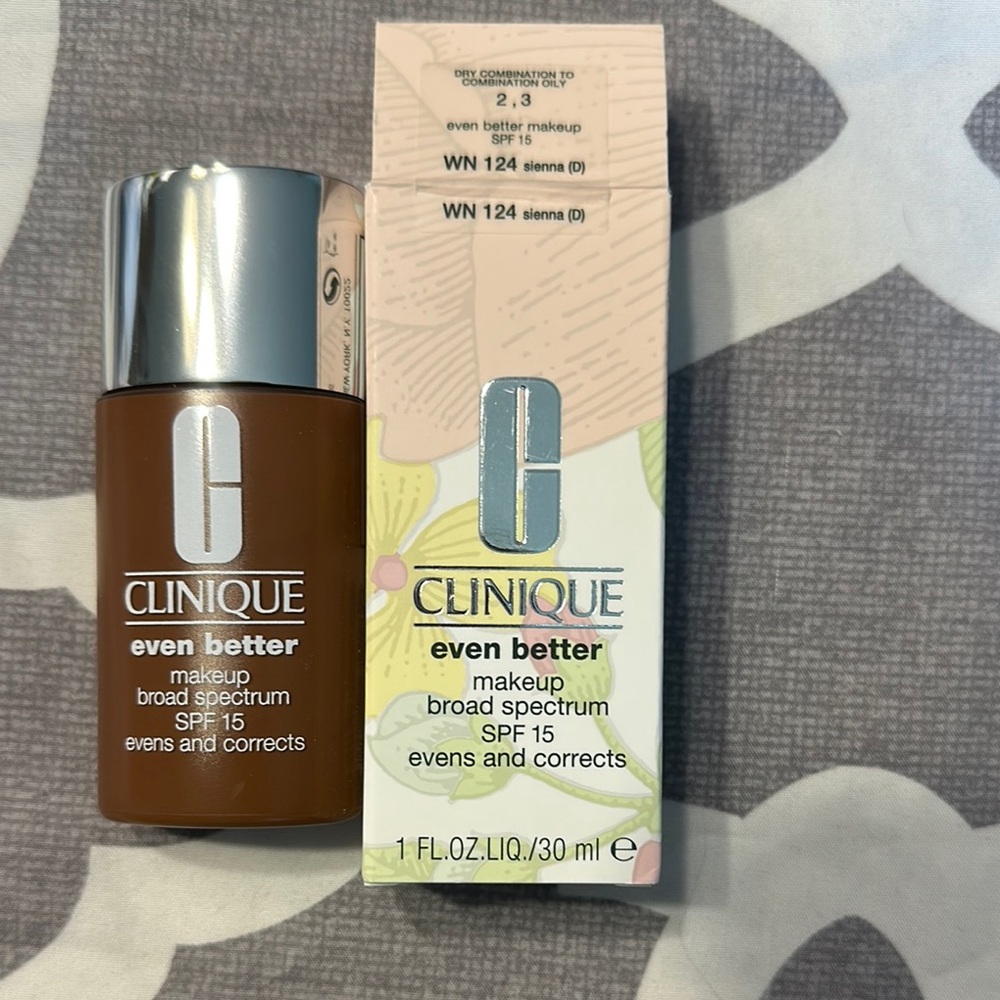 Clinique Brown Foundation Makeup